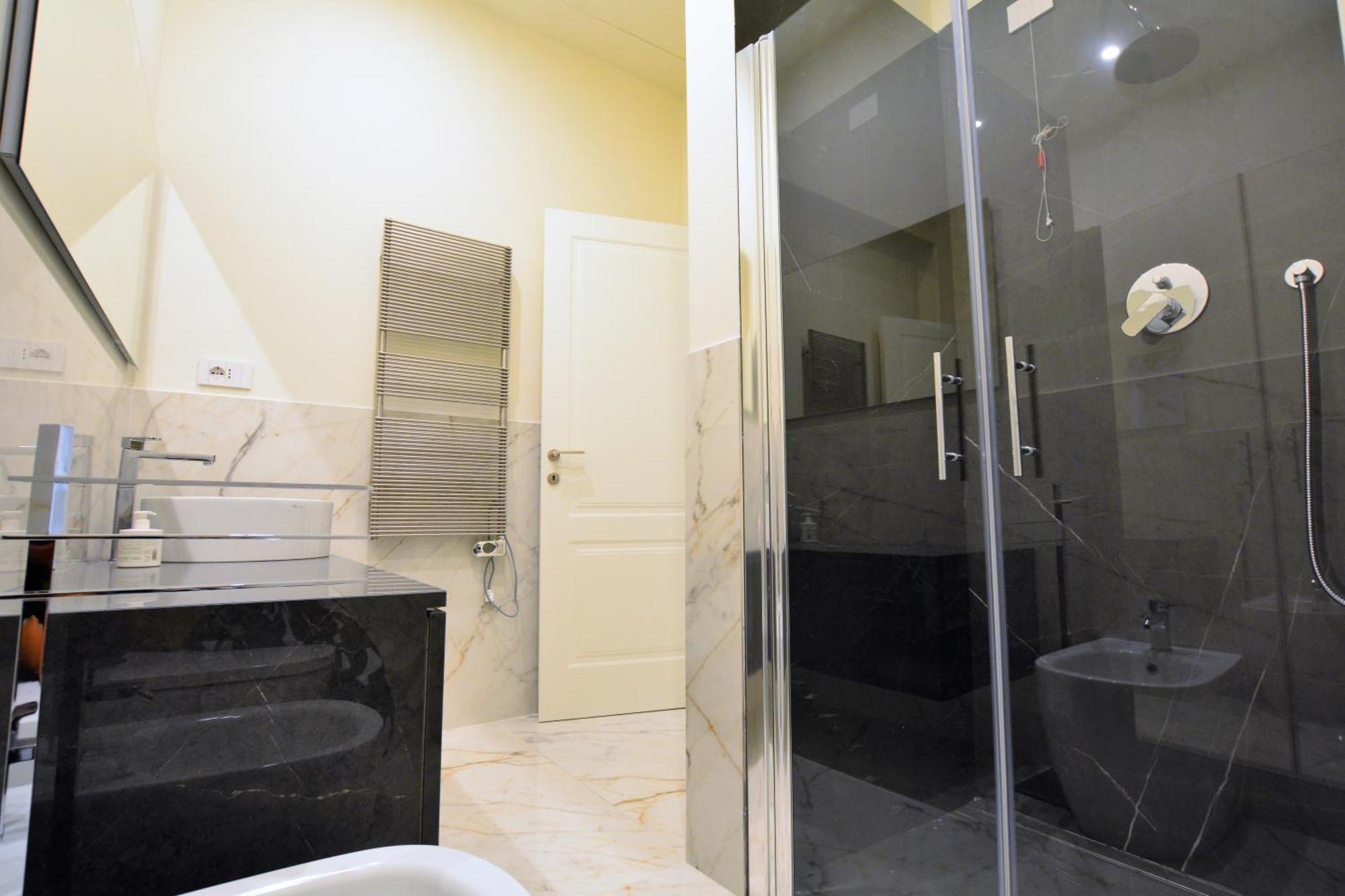 Duomo Luxury Apartment *